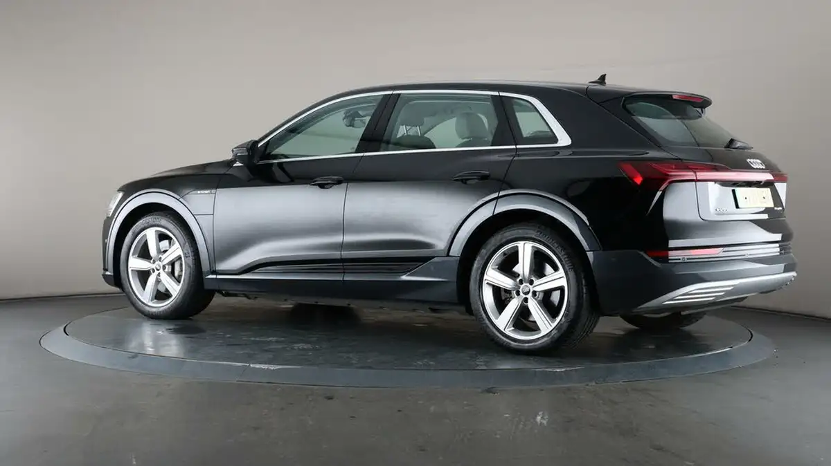 2021-audi-e-tron-50e-technik-station-wagon-big-75