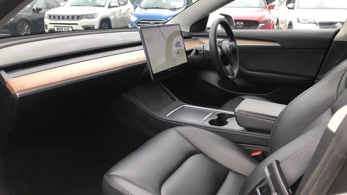 2021-tesla-model-3-e-long-range-awd-big-9