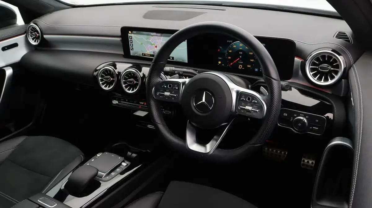 2022-mercedes-benz-a-class-13-a180-amg-line-executive-edition-hatchback-5d-7g-dct-big-9