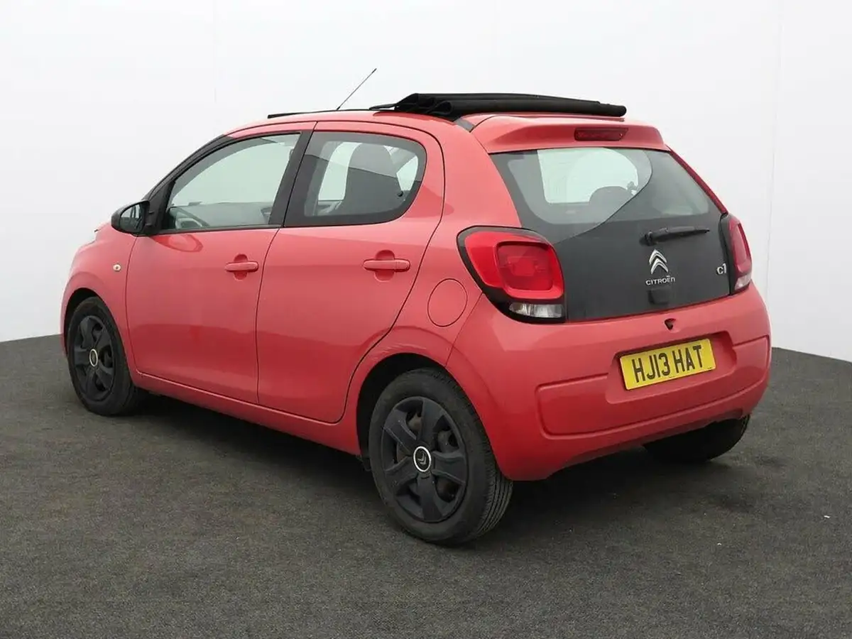 2016-citroen-c1-12-puretech-airscape-feel-big-8