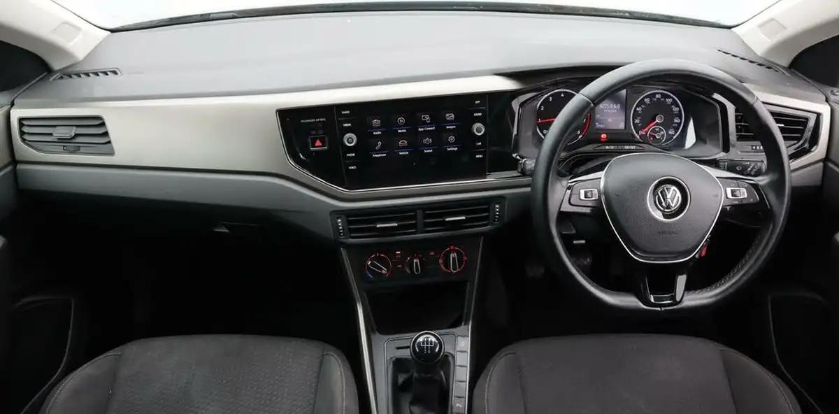2020-volkswagen-polo-10-match-big-13