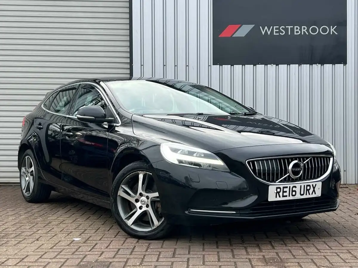 2016-volvo-v40-20td-d3-inscription-big-0