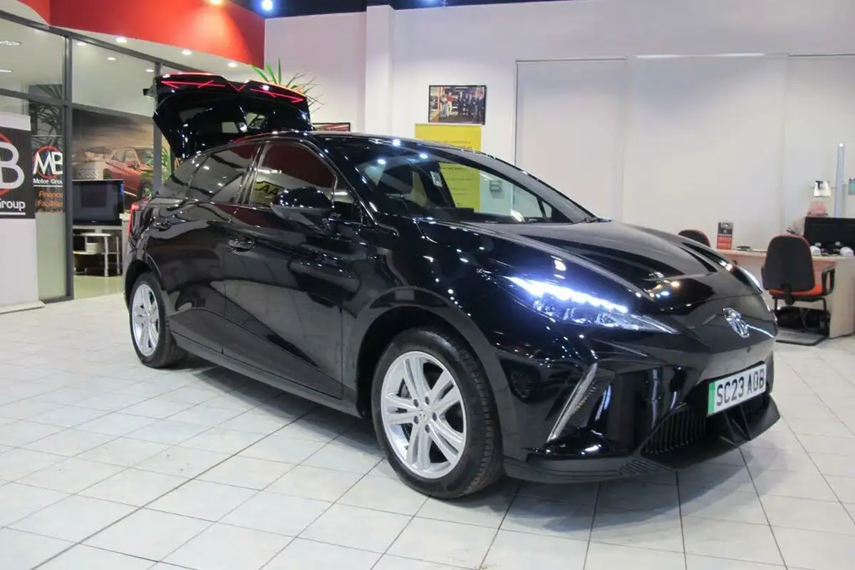 2023-mg-mg4-e-trophy-ev-203ps-long-big-48