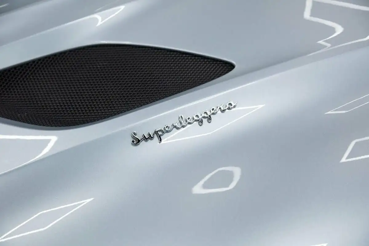 2019-aston-martin-dbs-52-v12-superleggera-big-11
