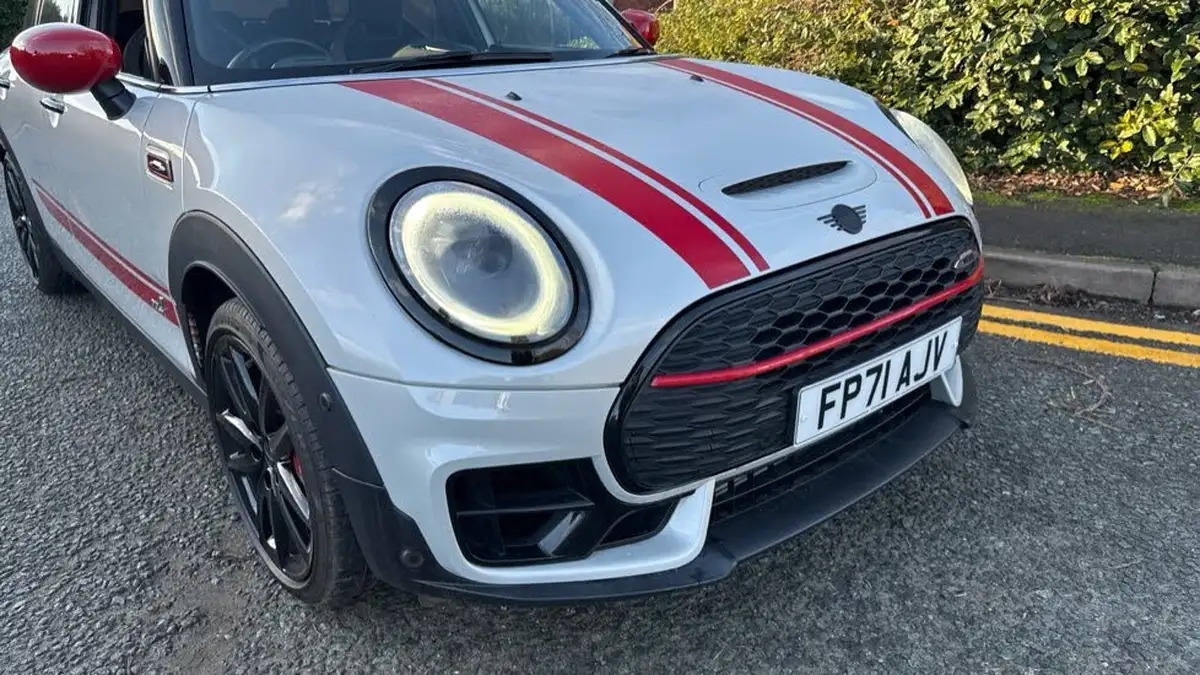 2021-mini-clubman-20-john-cooper-works-big-12