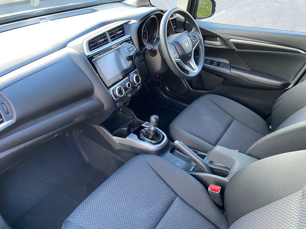 2020-honda-jazz-13-i-vtec-se-big-6