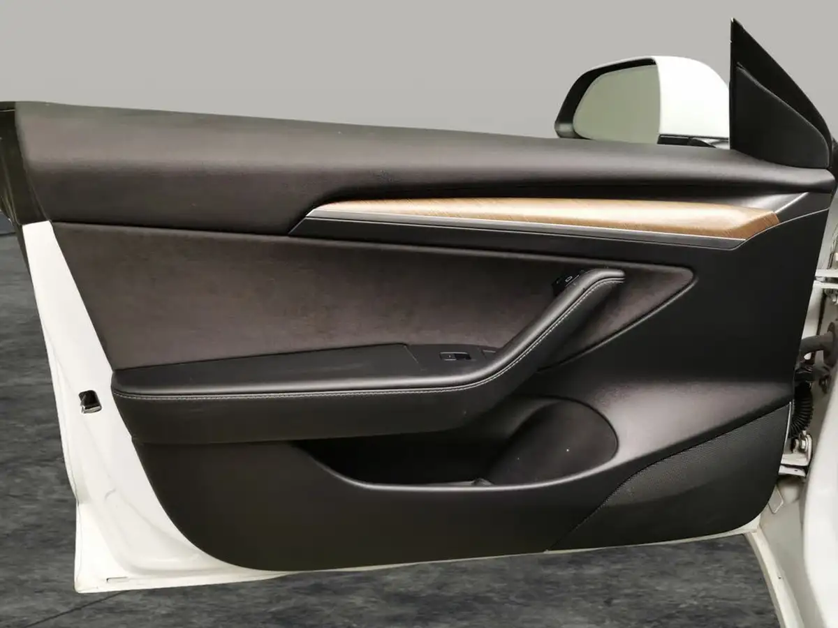 2021-tesla-model-3-e-long-range-4x4-big-26