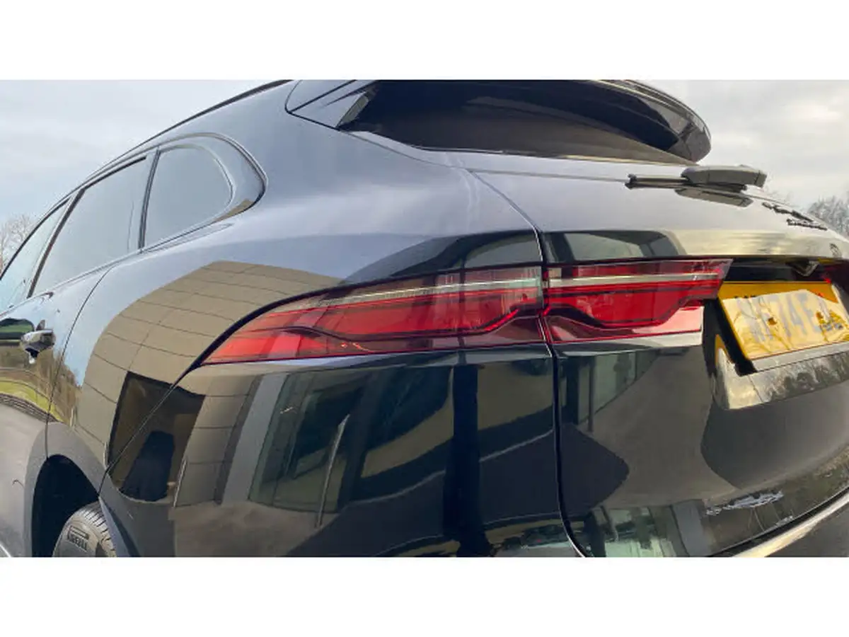 2024-jaguar-f-pace-20-d200-r-dynamic-se-black-90th-anniversary-edition-big-18
