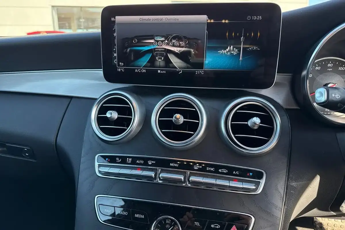 2019-mercedes-benz-c-class-20-c300-amg-line-coupe-2d-big-18