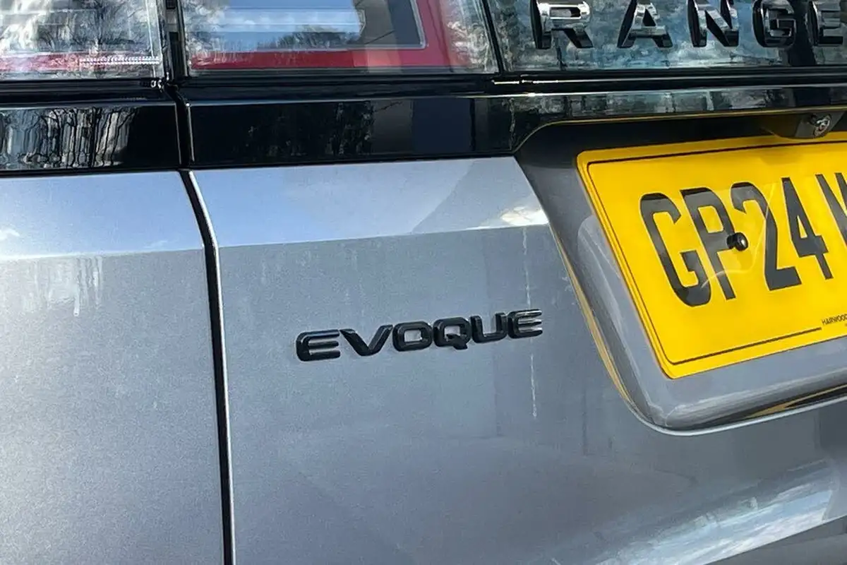 2024-land-rover-range-rover-evoque-20-d200-dynamic-se-big-43