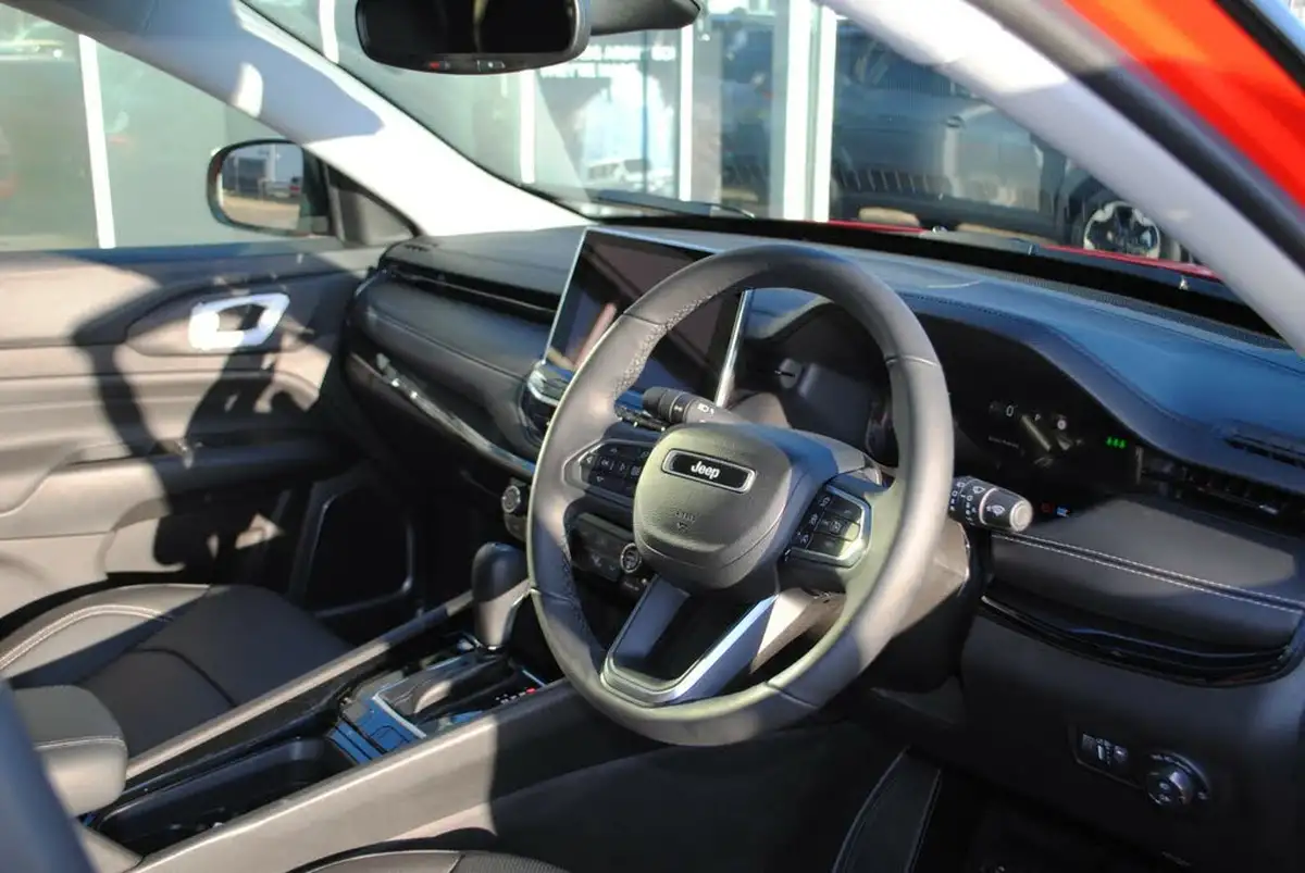 2024-jeep-compass-15-altitude-big-1