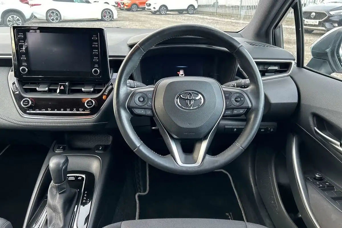 2019-toyota-corolla-20-vvt-i-design-panoramic-roofspare-wheel-touring-sports-big-26