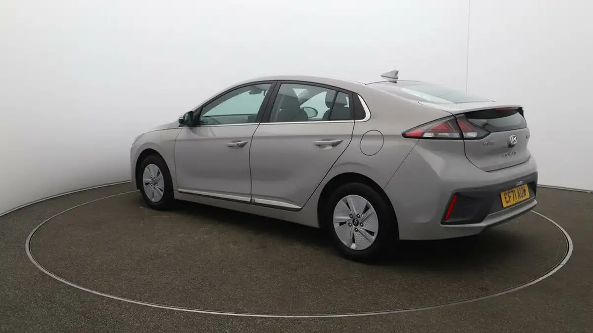 2021-hyundai-ioniq-16-gdi-premium-hybrid-big-61