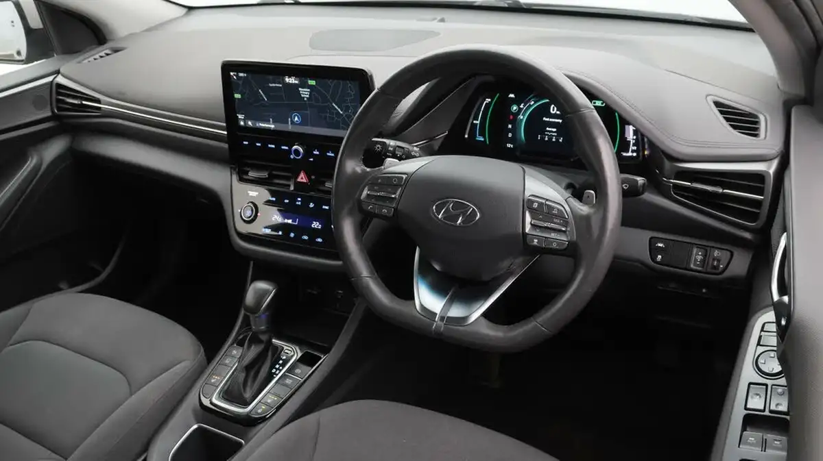 2021-hyundai-ioniq-16-gdi-premium-hybrid-big-9