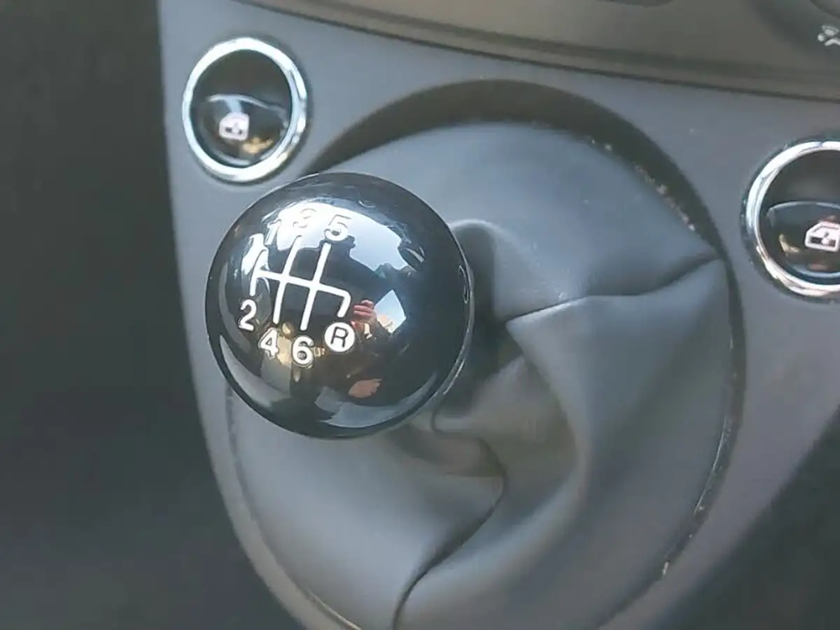 2023-fiat-500-10-dolcevita-big-18