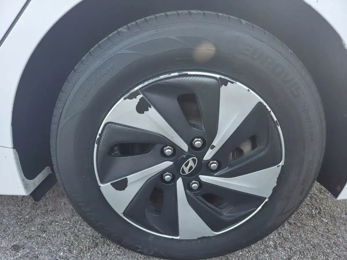2018-hyundai-ioniq-16-gdi-premium-hybrid-big-28