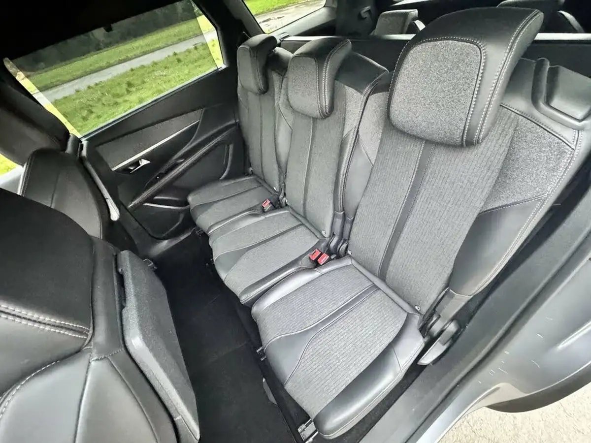 2018-peugeot-5008-suv-12-puretech-gt-line-big-57
