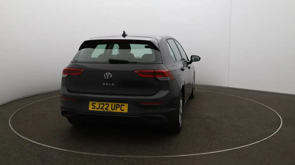 2022-volkswagen-golf-20tdi-life-hatchback-big-47