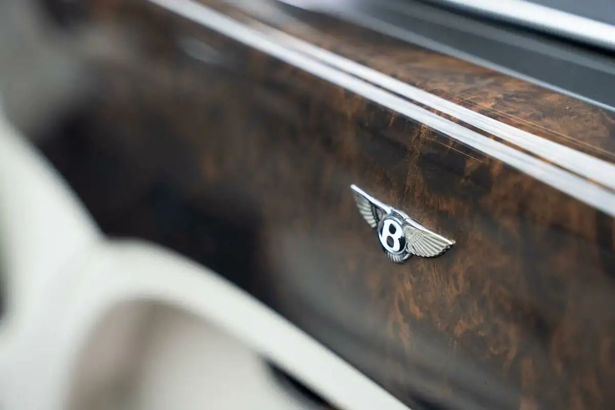 2012-bentley-mulsanne-675-big-26