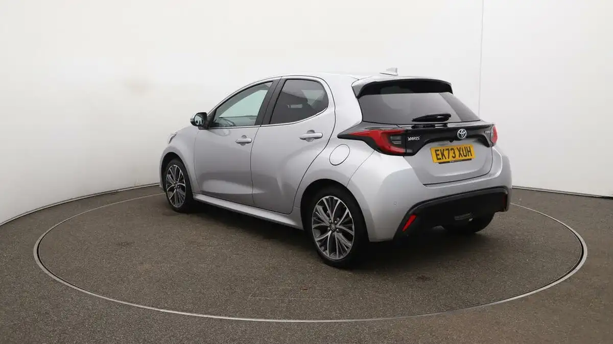 2023-toyota-yaris-15-vvt-i-excel-big-54