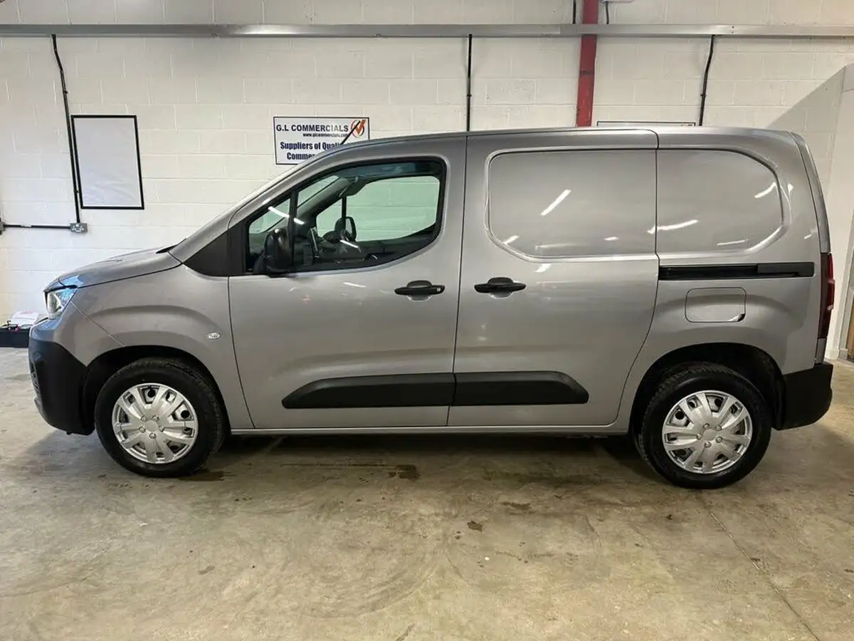 2023-peugeot-partner-15-bluehdi-1000-professional-premium-100pseu6d-big-28