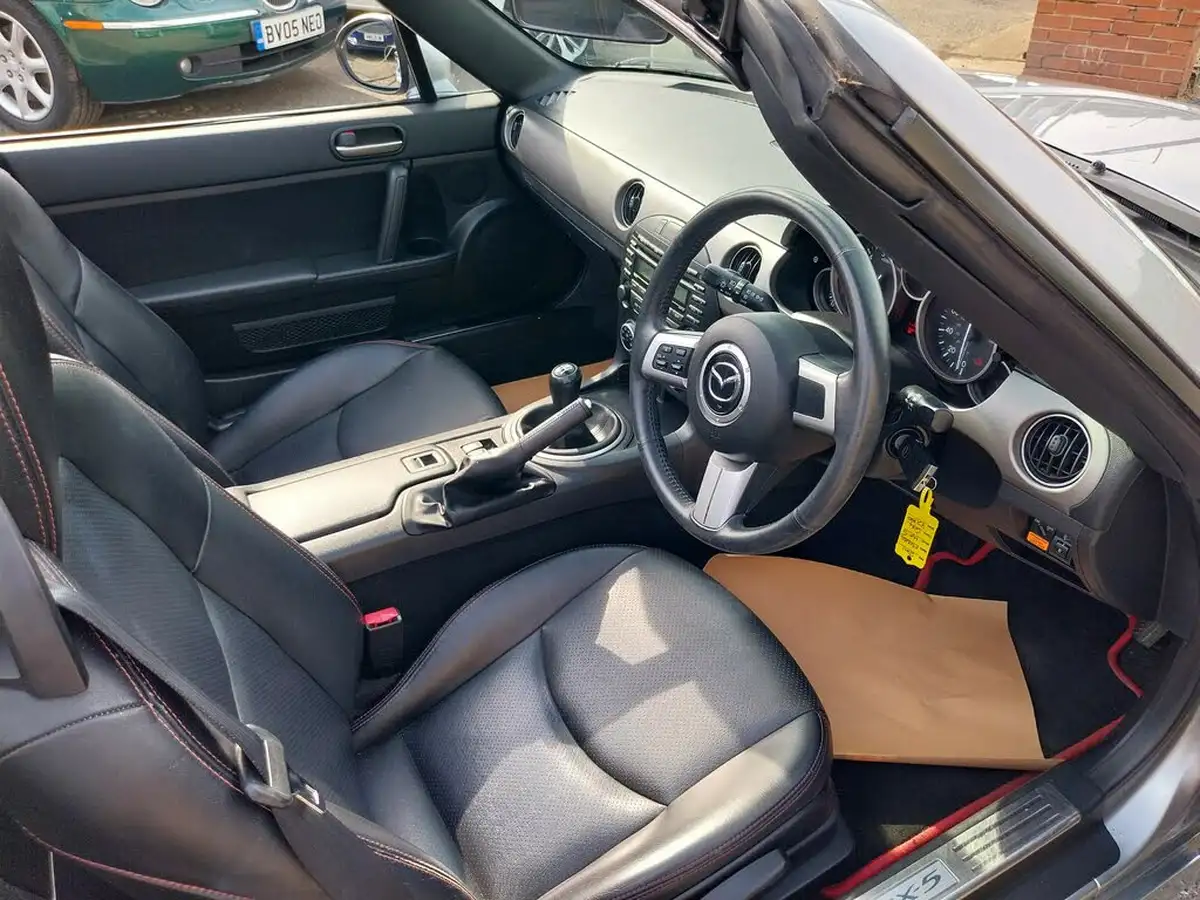 2011-mazda-mx-5-20-roadster-miyako-big-12