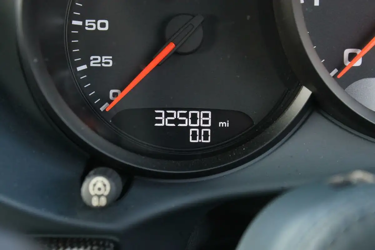 2017-porsche-cayman-718-20-cayman-big-38