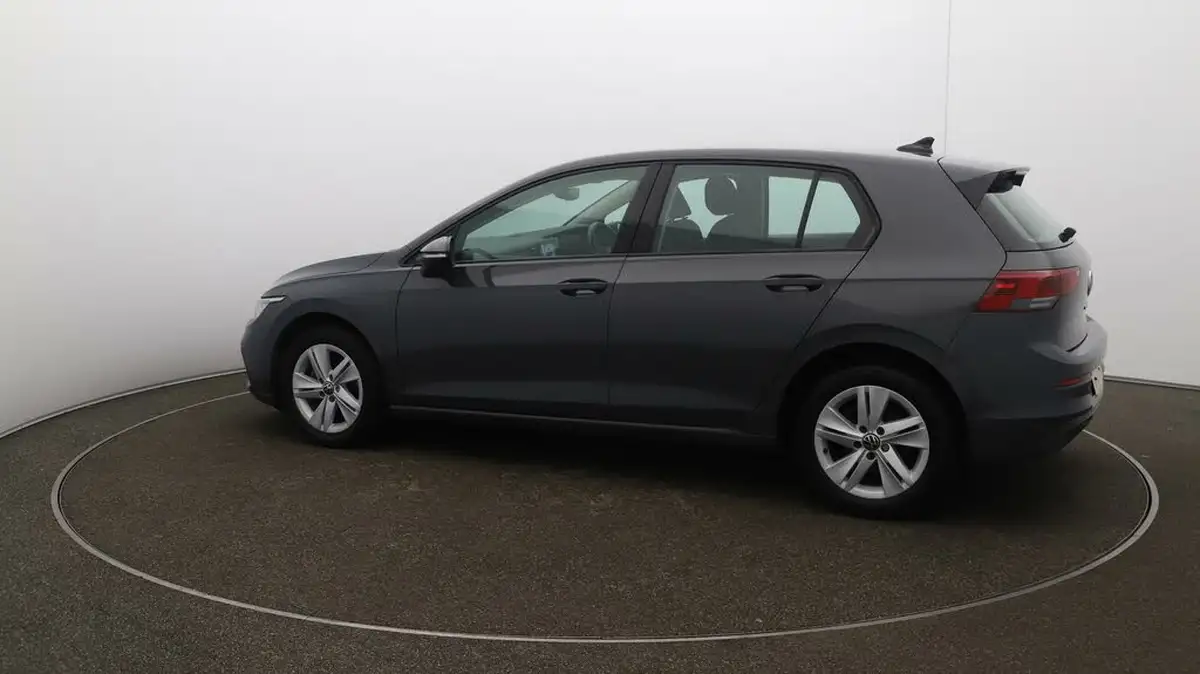 2023-volkswagen-golf-15-tsi-life-130ps-hatchback-big-38