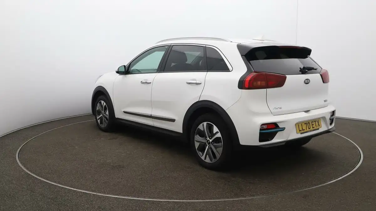 2021-kia-e-niro-ev-4-big-55