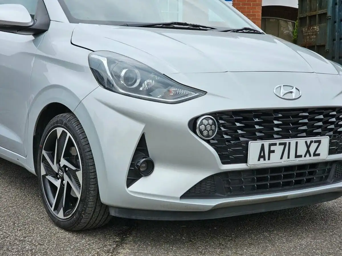 2021-hyundai-i10-10-premium-big-37