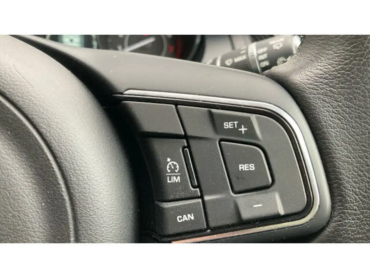 2020-jaguar-e-pace-20-i4-se-300ps-big-13