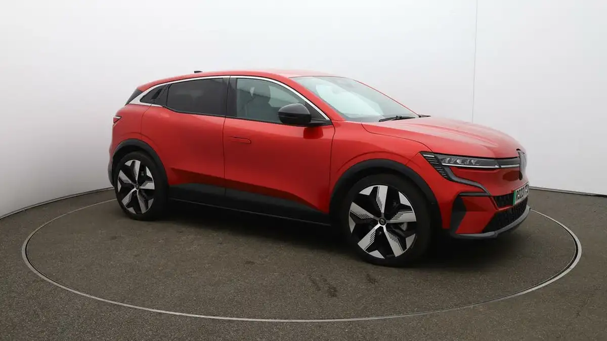 2023-renault-megane-e-tech-e-techno-big-43