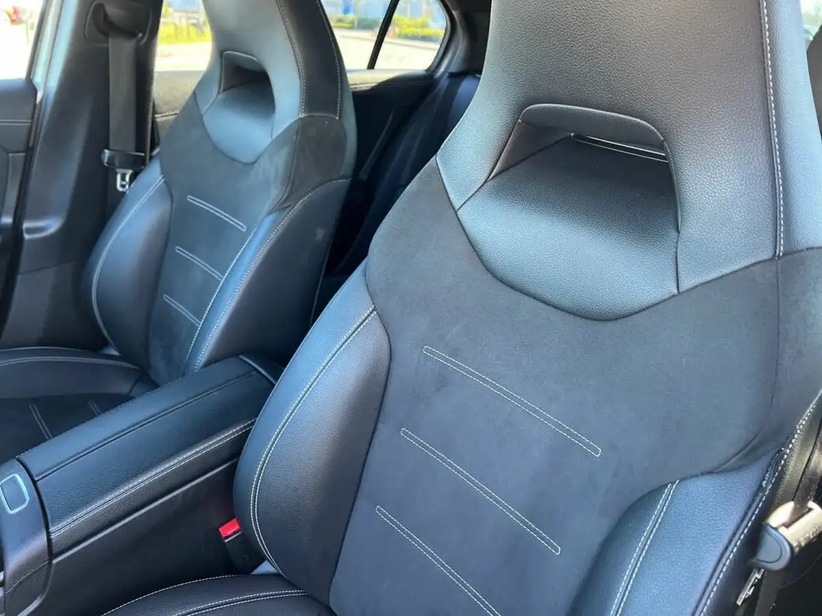 2021-mercedes-benz-a-class-13-a200-amg-line-executive-edition-hatchback-5d-7g-dct-big-12