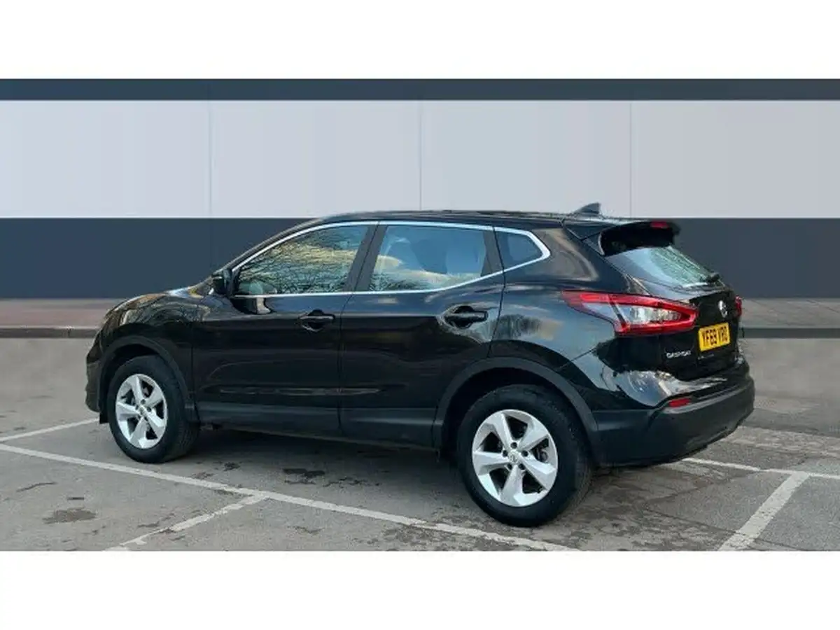 2019-nissan-qashqai-13-dig-t-acenta-premium-140ps-big-1