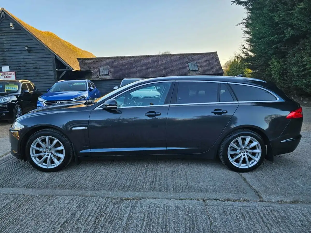 2013-jaguar-xf-22td-premium-luxury-200ps-ss-sportbrake-5d-auto-big-5