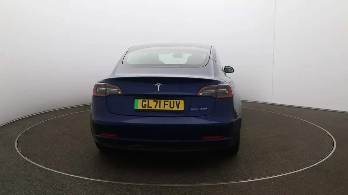 2021-tesla-model-3-e-long-range-awd-big-6