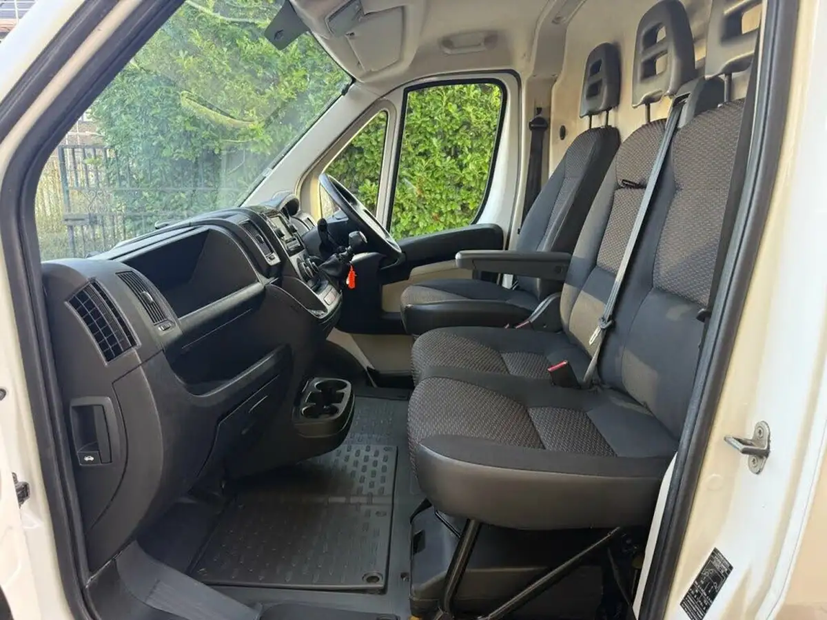 2018-peugeot-boxer-20-bluehdi-professional-435-l4h2-big-17