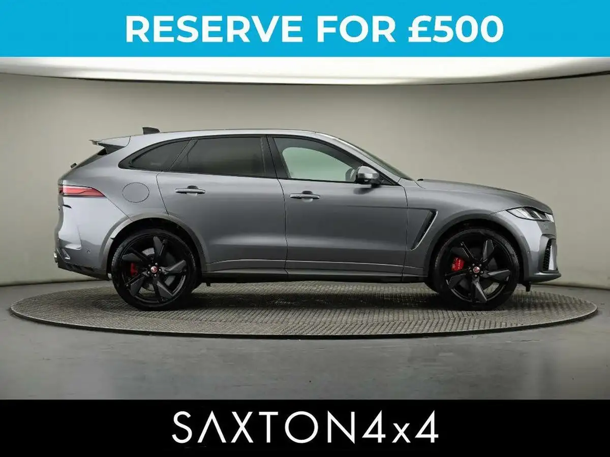 2022-jaguar-f-pace-50-v8-svr-big-16
