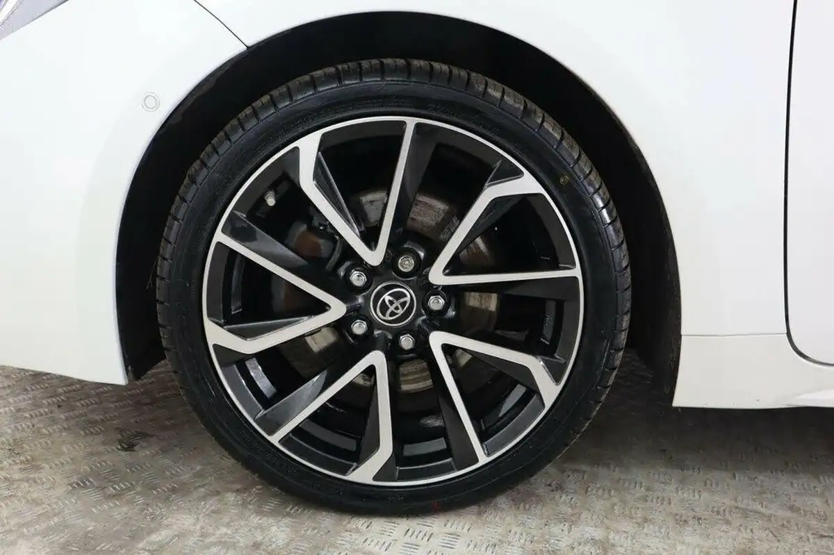 2019-toyota-corolla-20-vvt-i-excel-trk-hatchback-big-16