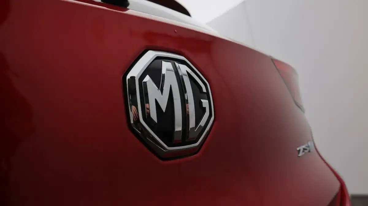 2021-mg-zs-suv-e-exclusive-ev-big-22