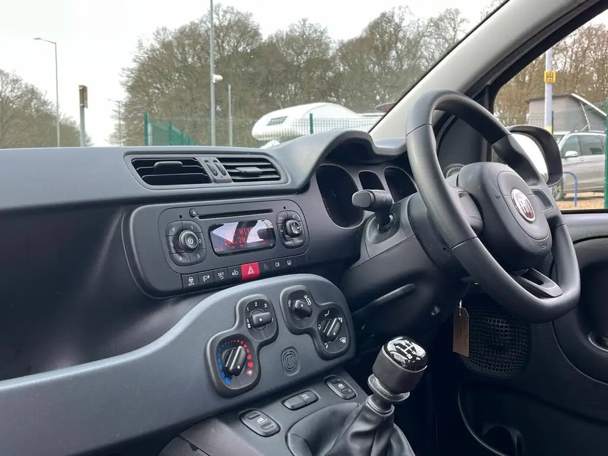 2018-fiat-panda-12-pop-big-25