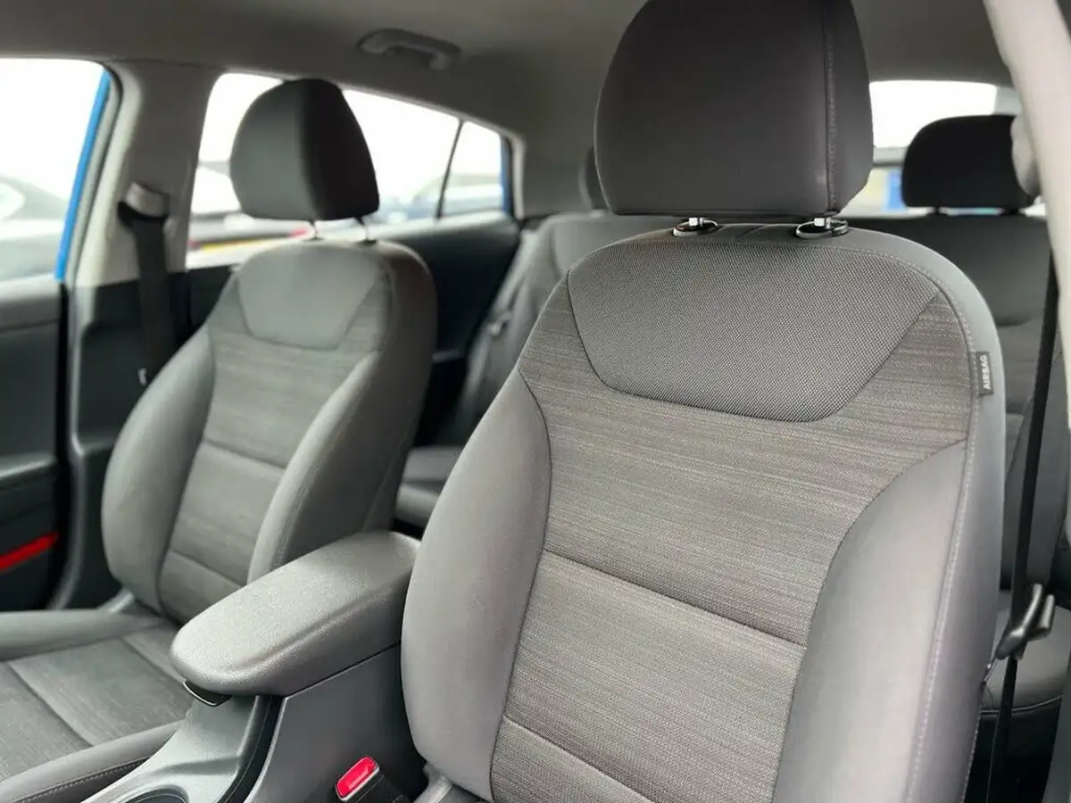 2018-hyundai-ioniq-16-gdi-premium-hybrid-big-13