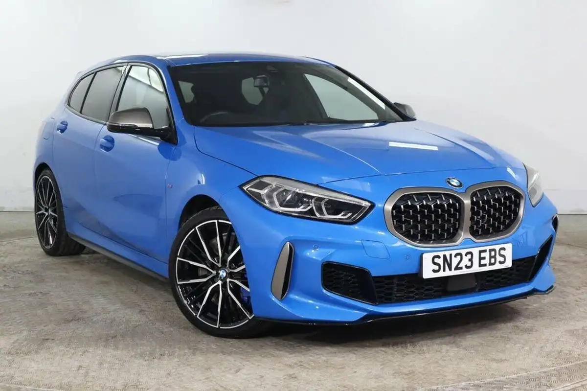 2023-bmw-1-series-20-m135i-xdrive-big-0