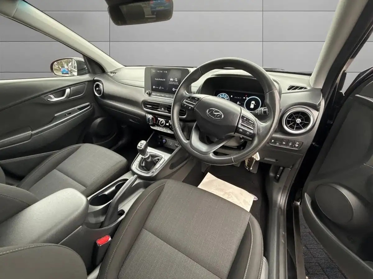 2022-hyundai-kona-10-t-gdi-se-connect-big-8
