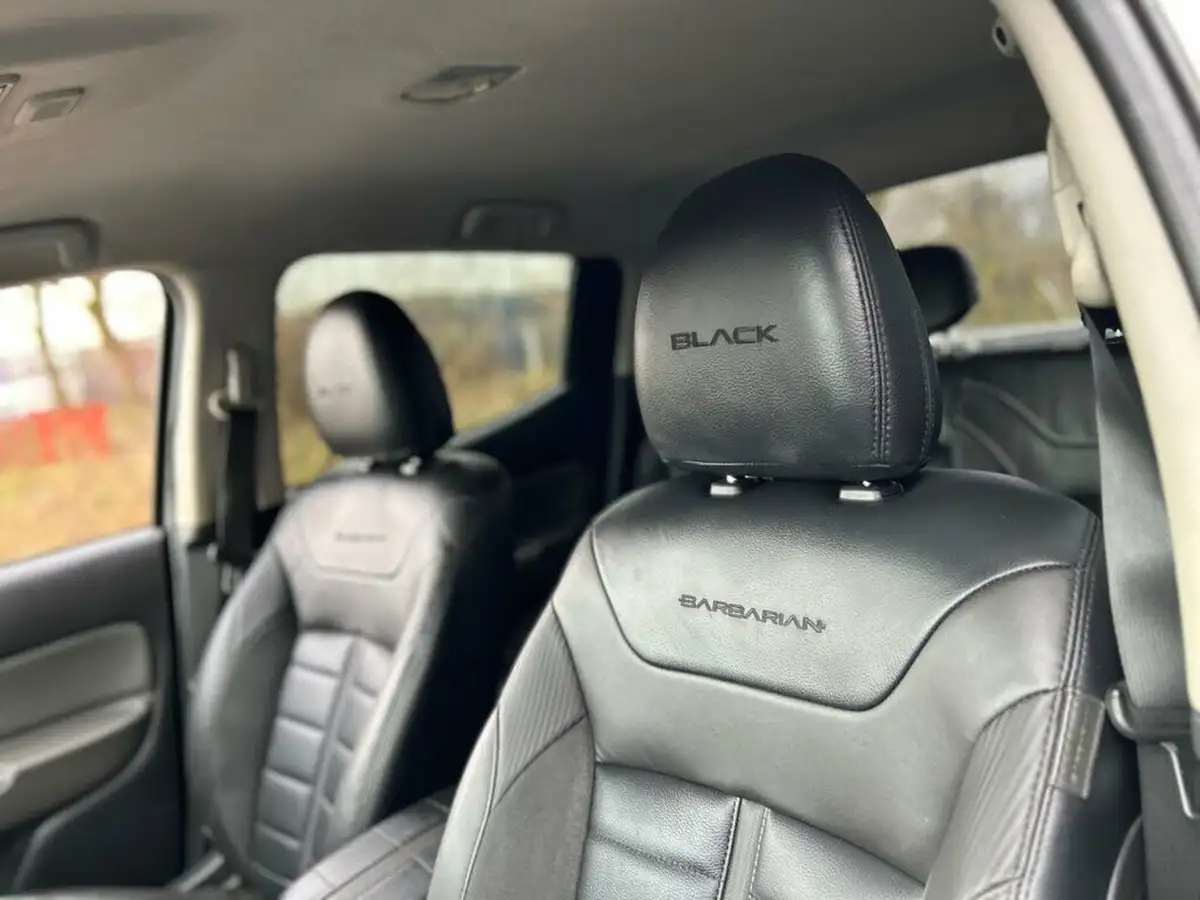 2019-mitsubishi-l200-24di-d-barbarian-black-hardtop-auto-big-14