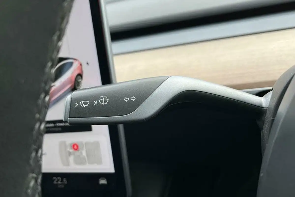 2021-tesla-model-3-e-long-range-awd-big-13