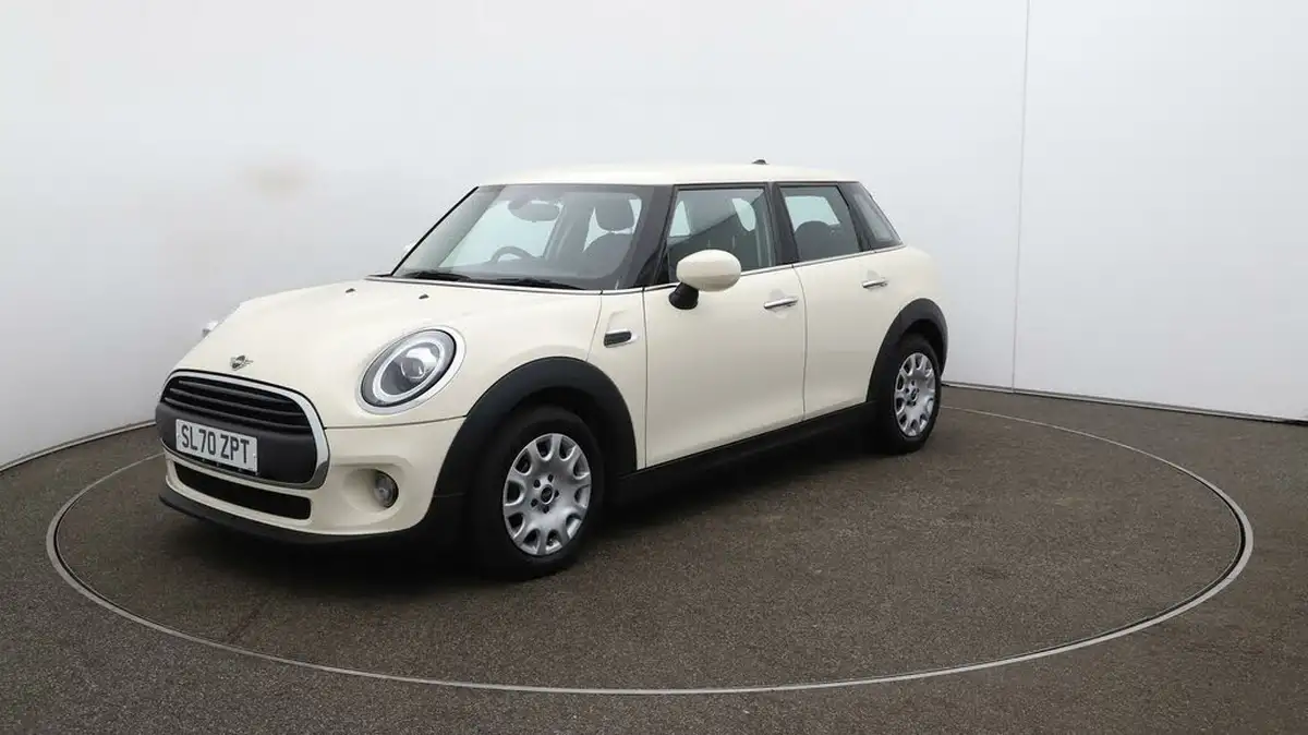 2020-mini-cooper-15-one-classic-comfort-5d-big-3