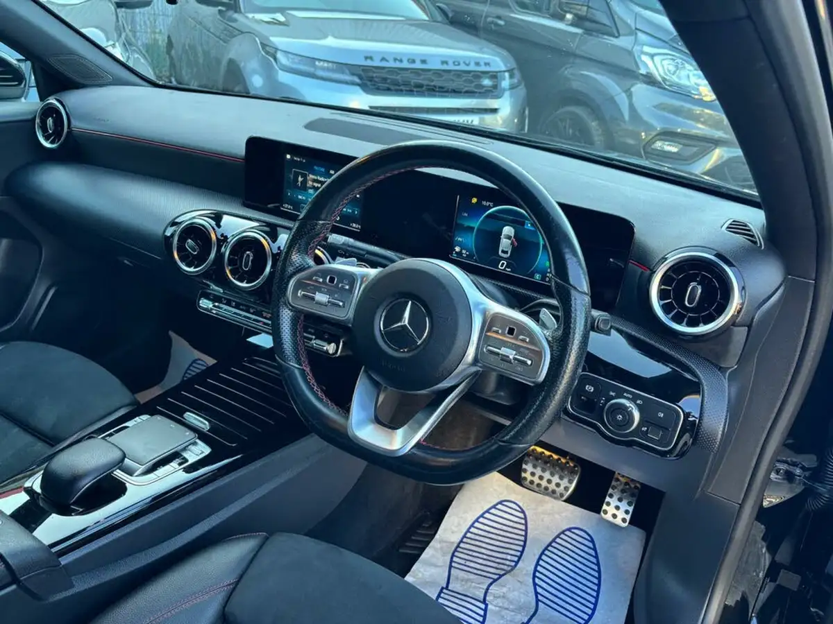 2019-mercedes-benz-a-class-15d-a180d-amg-line-saloon-4d-7g-dct-big-10