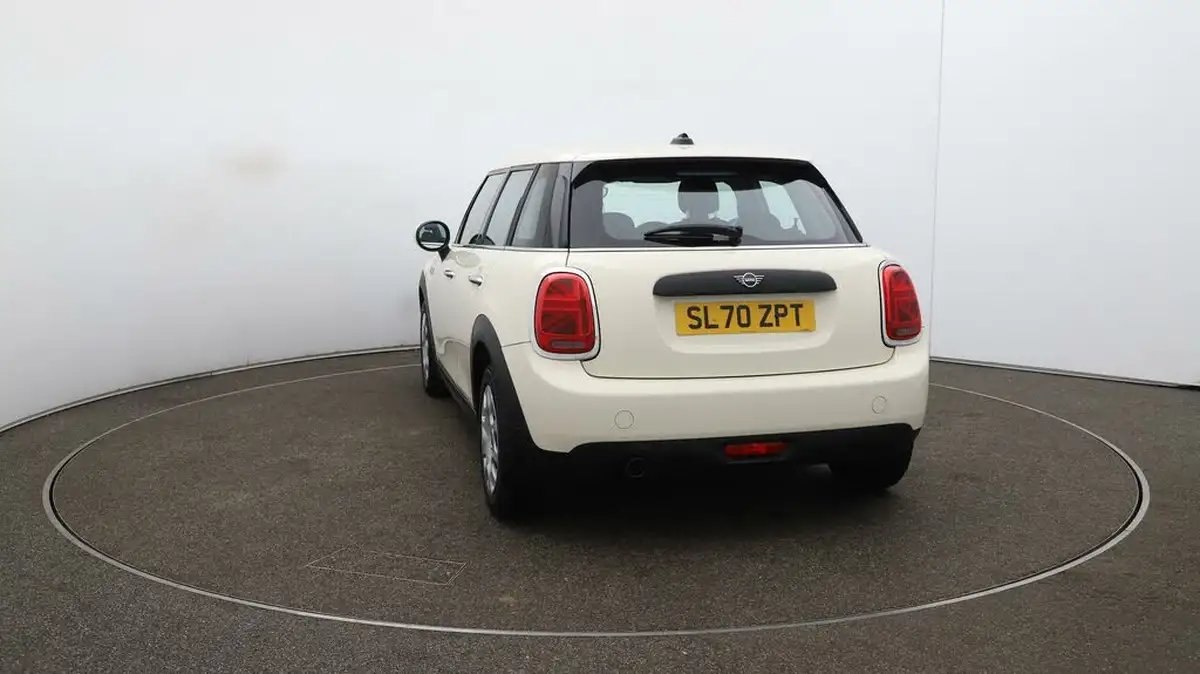 2020-mini-cooper-15-one-classic-comfort-5d-big-55