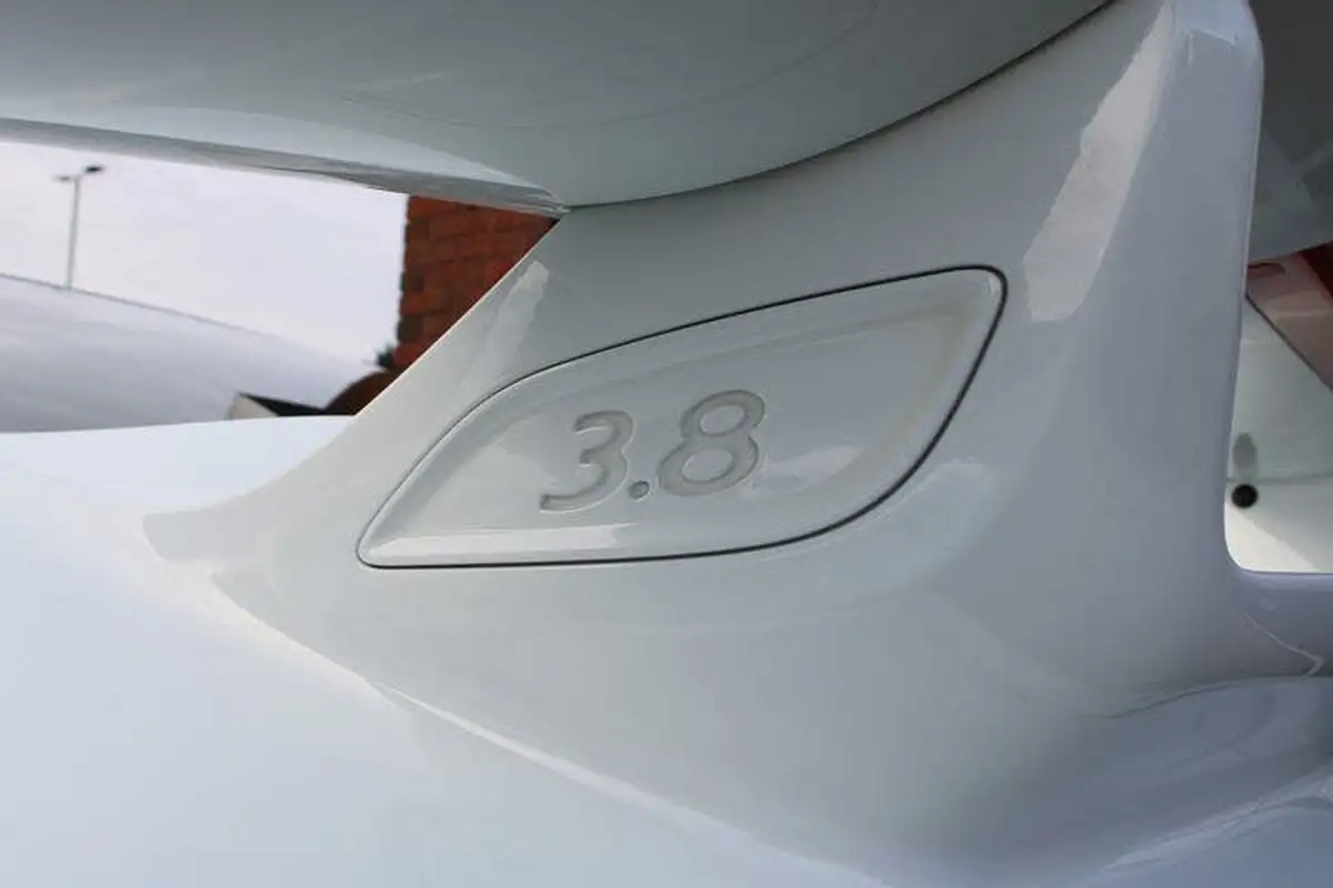 2013-porsche-911-38-gt3-big-32